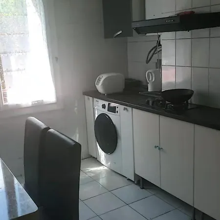 Homestay szállás 巴黎之家 Maison De Paris Vitry-sur-Seine